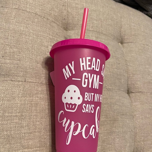 Color changing cup - Picture 2 of 3